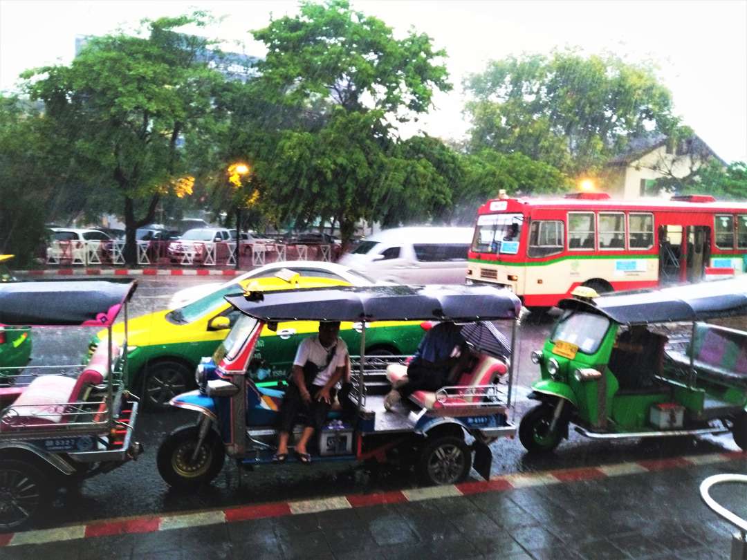 Bangkok transport: the iconic tuk-tuk