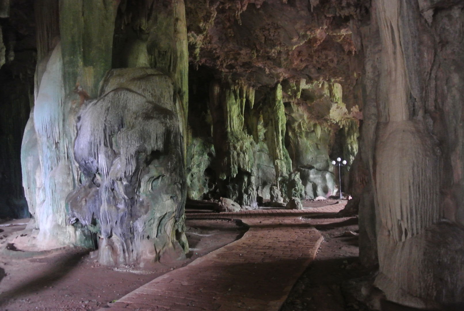 Grotte Tham Rap-Ror non loin de Chumphon