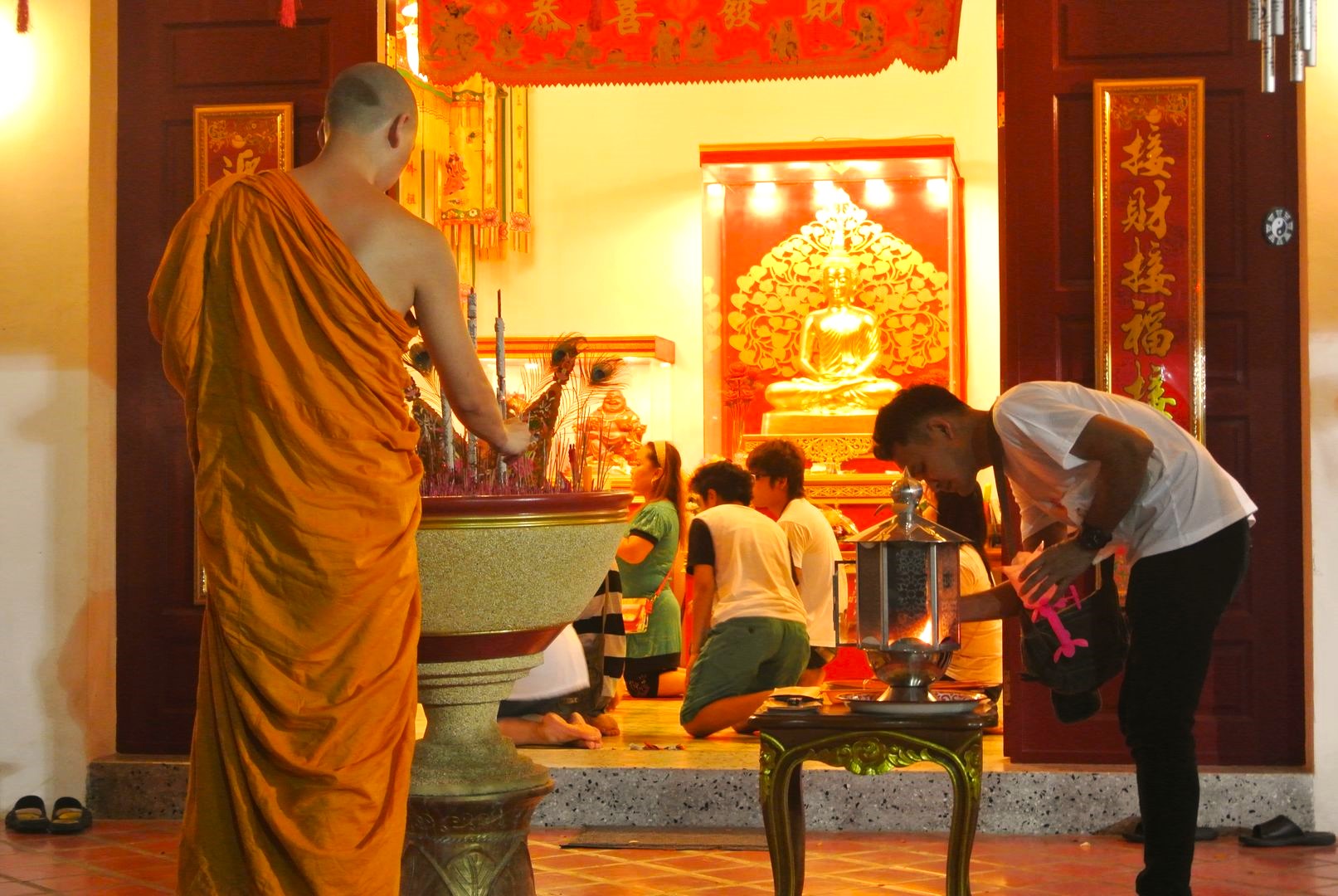 Makha Bucha: a traditional celebration 