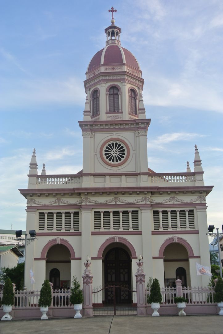Santa Cruz Church, les gâteaux, la communauté portugaise