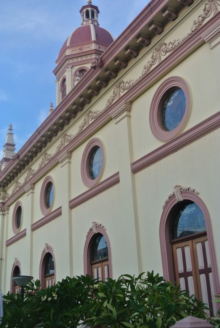 Santa Cruz Church, les gâteaux, la communauté portugaise