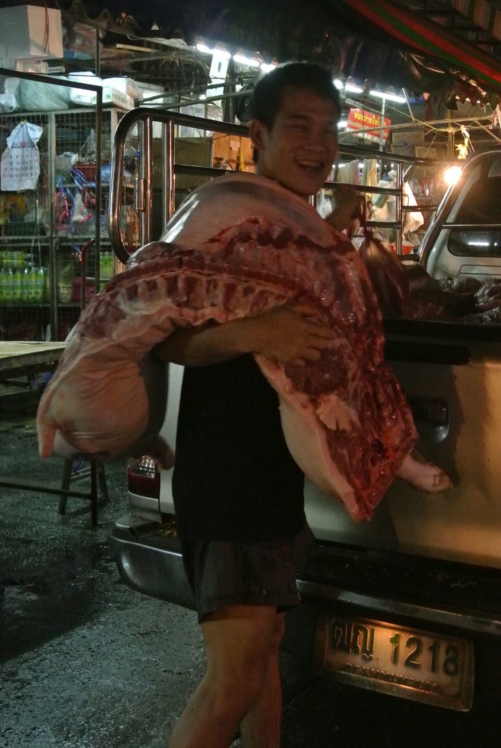 Le marché de nuit Khlong Toei