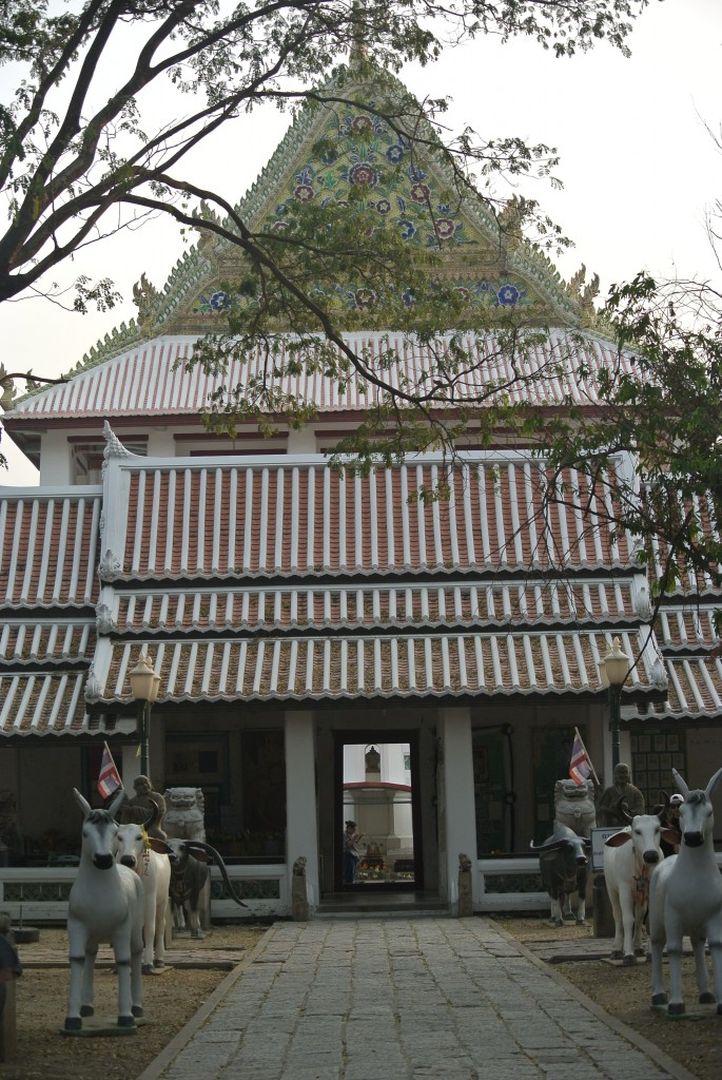 Balade autour du Wat Chaloem et du parc Bhumirak – épisode 21