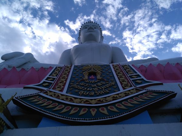 White Buddha Ubonrat Wat Phra Yai