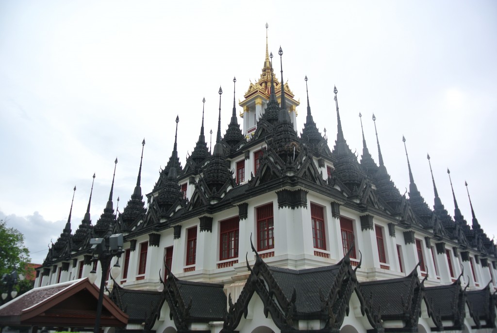 Bangkok, Wat Loha Prasat le château de métal