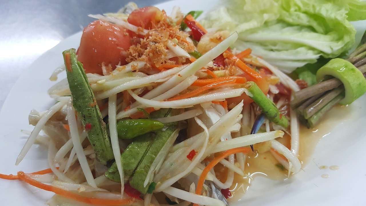 Thaïlande, la recette du Som Tum - salade de papaye verte