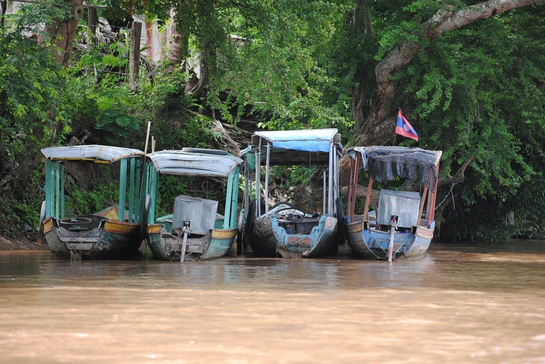 laos-boat