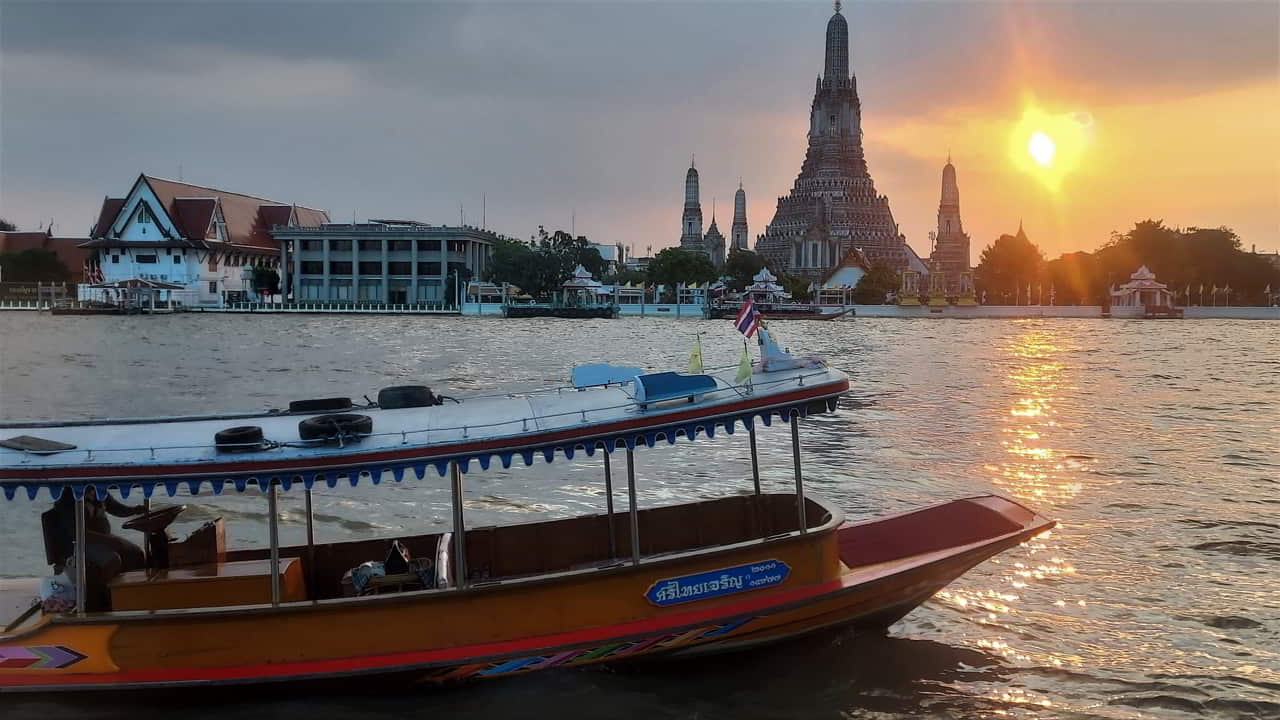 chao-phraya-boats-bangkok