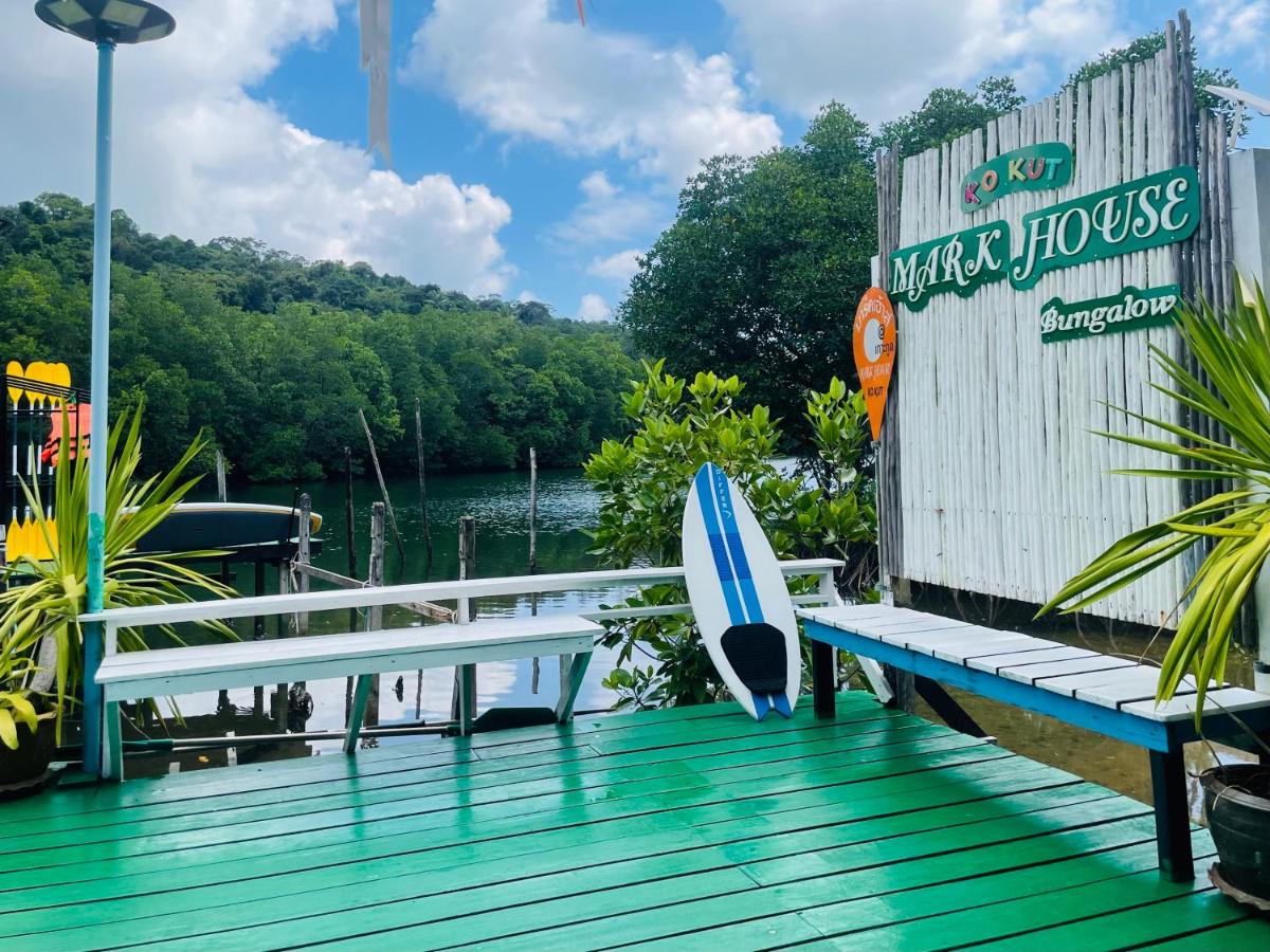 Markhouse Bungalow – Hébergement paisible près de la mangrove