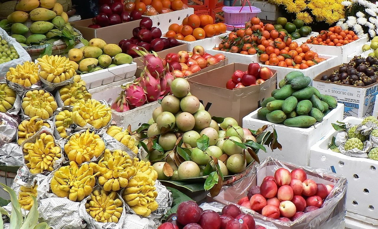 15 Exotic Thai Fruits to Try (with Photos & Seasonal Guide)